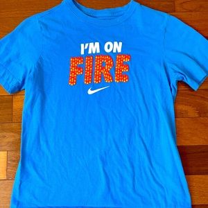 Boys Nike XL youth tee